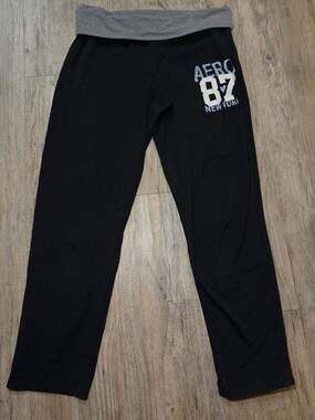 Aeropostale Womens Aero 87 New York Foldover Waist Cropped Yoga Pants Black